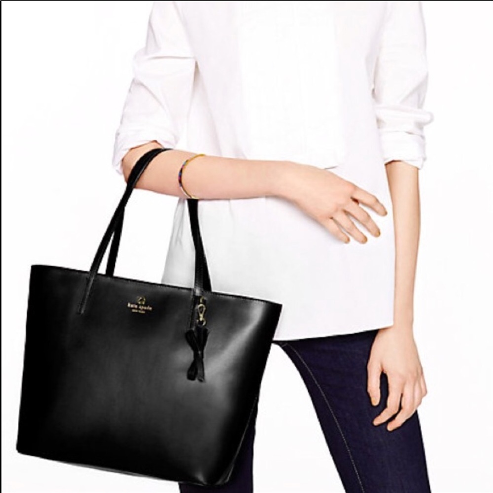 Kate Spade Sawyer Tote ♠️
